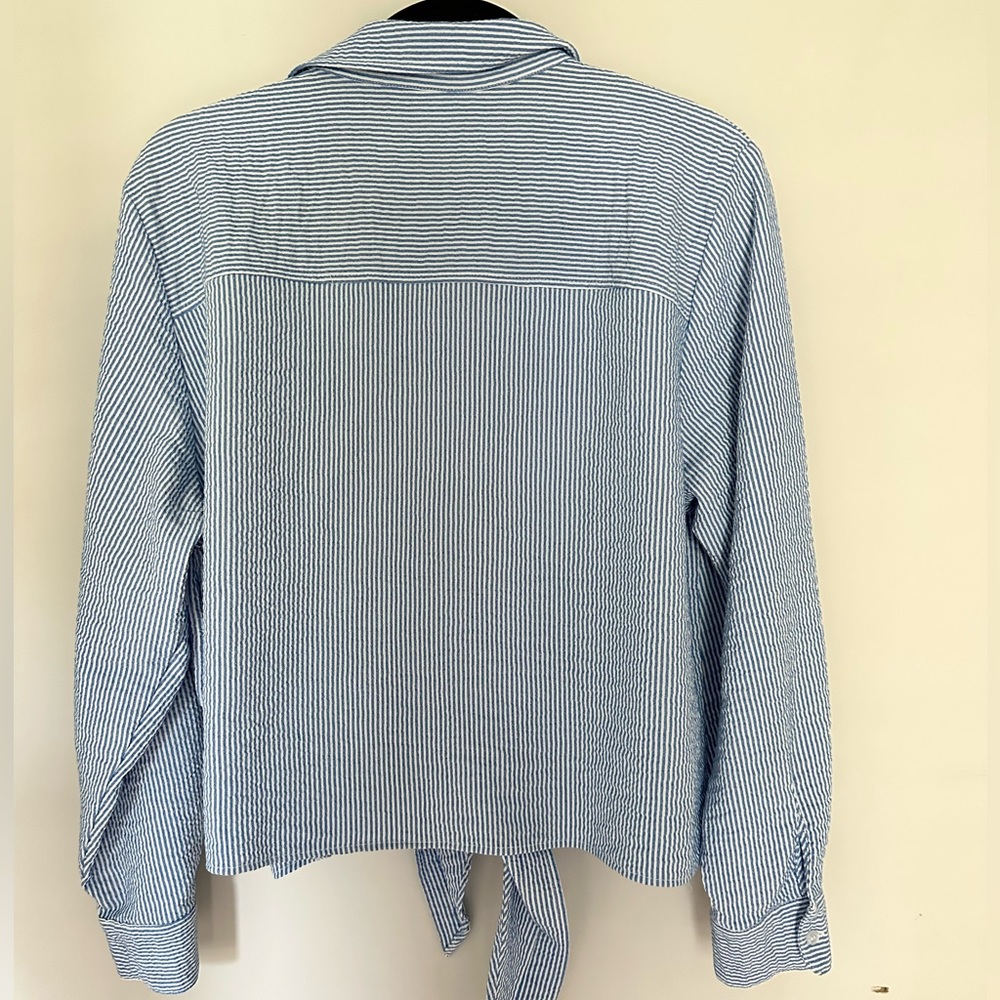 Tie-front Blouse - Picture 5 of 5
